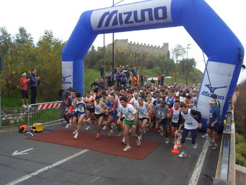 Pa partenza della 2^ Maratonina Internazionale di Padenghe...