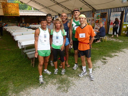 Atleti del GS Montegargnano alla "Liberi di Correre" di Toscolano
