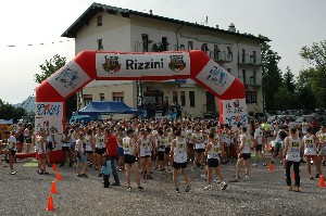 La partenza del Gir de le Malghe a Caregno...